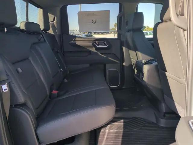 2026 Chevrolet Silverado 1500 4WD Crew Cab Short Bed RST