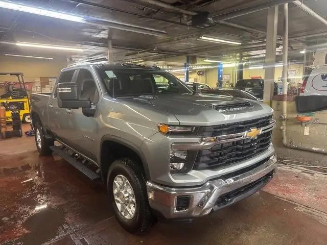 2026 Chevrolet Silverado 2500HD Crew Cab, Standard Bed, LT, 4WD