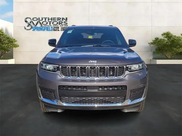 2025 Jeep Grand Cherokee L Laredo 4x2