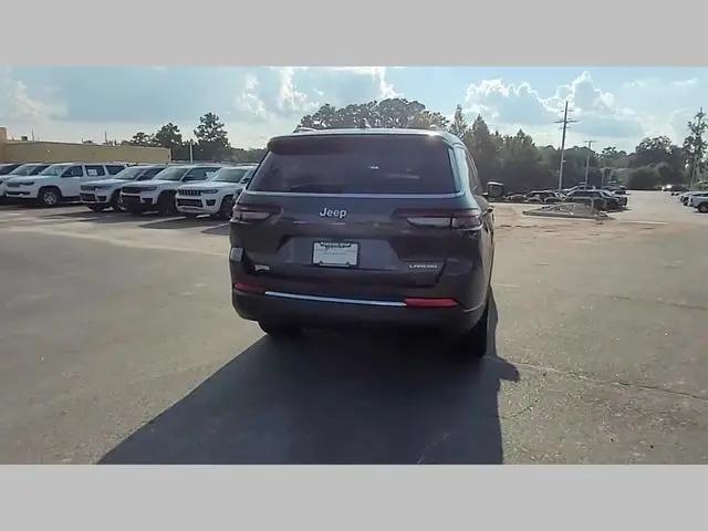 2025 Jeep Grand Cherokee L Laredo 4x2