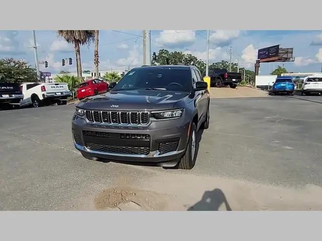 2025 Jeep Grand Cherokee L Laredo 4x2