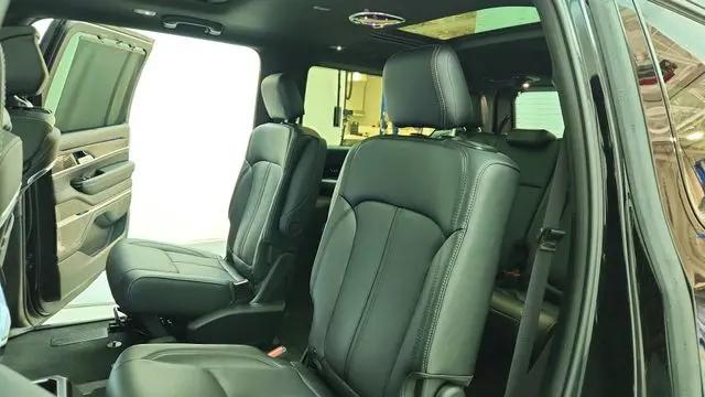 2026 Jeep Grand Wagoneer Summit Obsidian 4x4