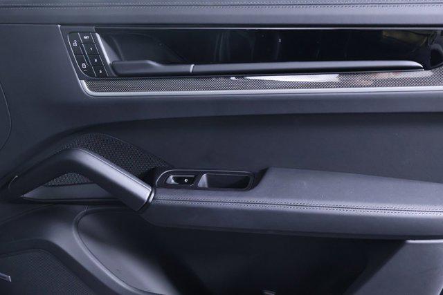 2025 Porsche Cayenne E-Hybrid S