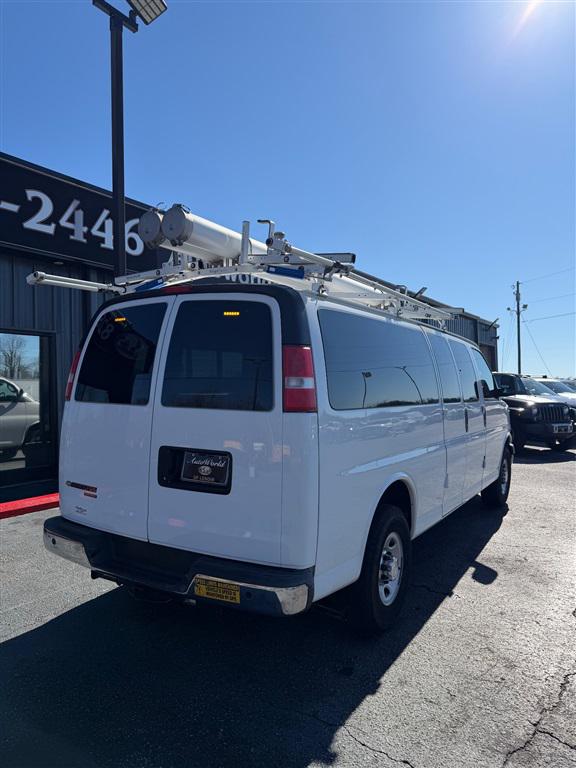 2016 Chevrolet Express LS