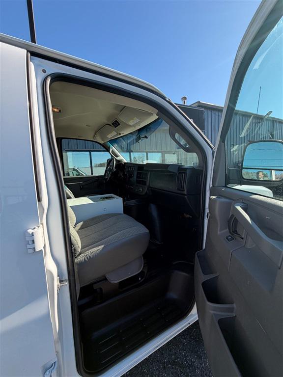 2016 Chevrolet Express LS