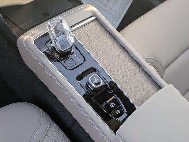 2026 Volvo XC90 Plug-In Hybrid Plus, T8 AWD, Electric/Gasoline, Bright, 7 Seats