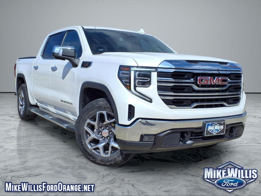 2022 GMC Sierra 1500 SLT Crew Cab 4WD