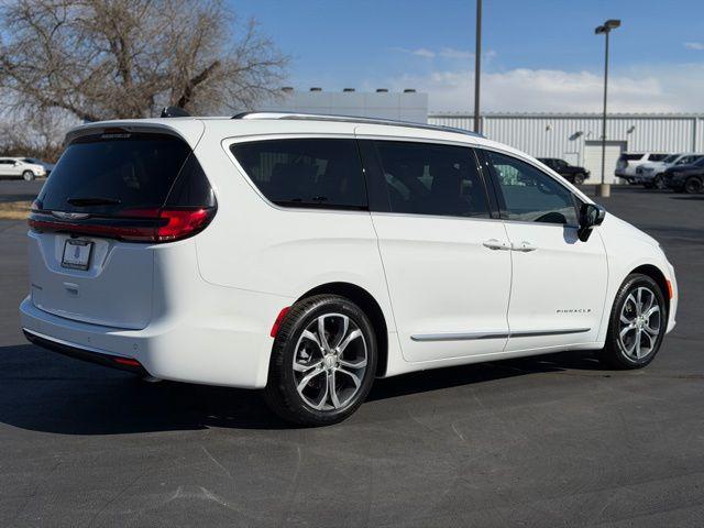 2026 Chrysler Pacifica Pinnacle