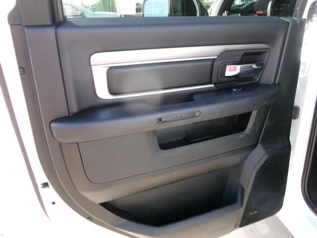 2022 Ram 1500 Classic Warlock Crew Cab 4x4 5'7" Box
