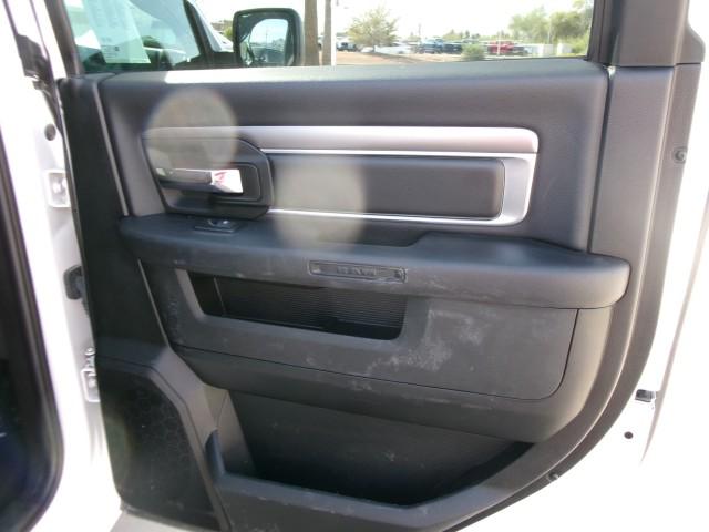 2022 Ram 1500 Classic Warlock Crew Cab 4x4 5'7" Box
