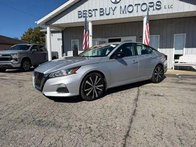 2022 Nissan Altima SR FWD for sale in Hillsboro, OH