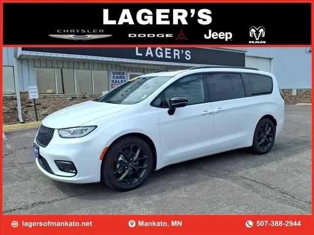 2025 Chrysler Pacifica Limited for sale in Mankato, MN