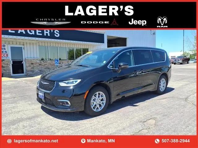 2025 Chrysler Pacifica Select for sale in Mankato, MN