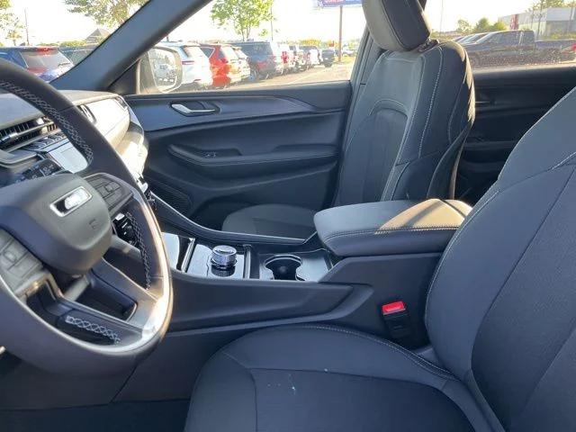 2026 Jeep Grand Cherokee L Altitude 4x4
