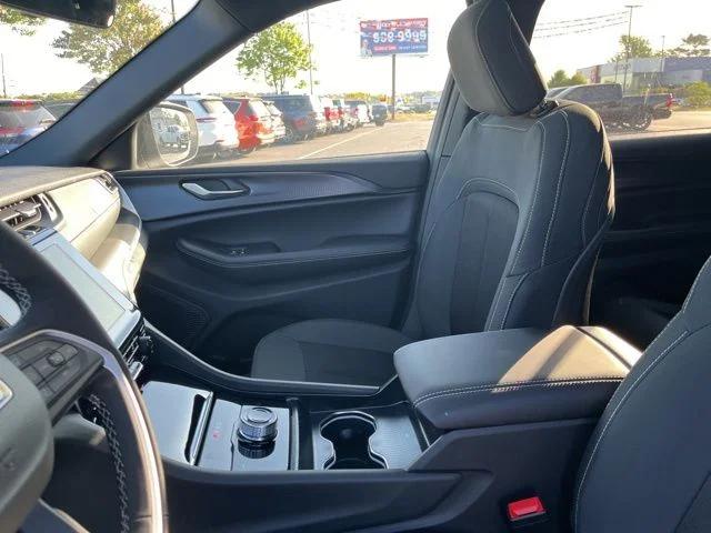 2026 Jeep Grand Cherokee L Altitude 4x4