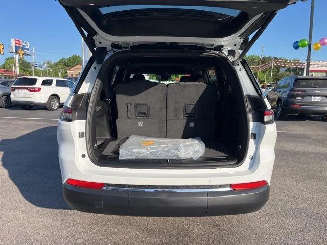 2026 Jeep Grand Cherokee L Altitude 4x4