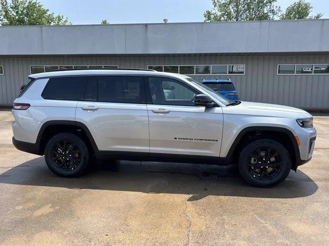 2026 Jeep Grand Cherokee L GRAND CHEROKEE L LAREDO ALTITUDE 4X4