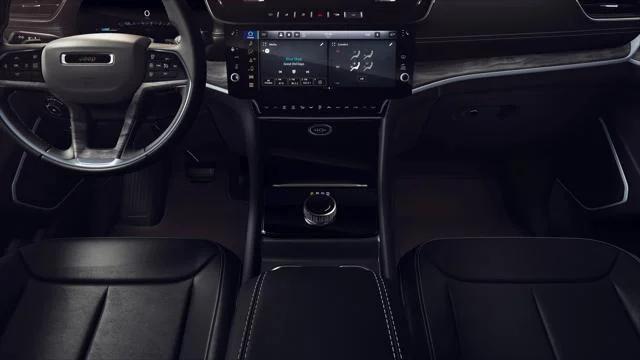 2026 Jeep Grand Cherokee Limited 4x2
