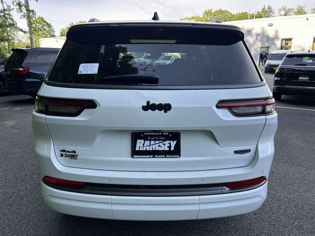 2026 Jeep Grand Cherokee Summit 4x4