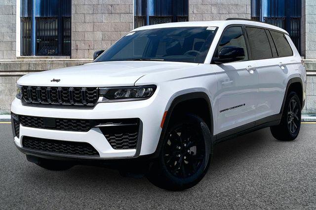 2026 Jeep Grand Cherokee GRAND CHEROKEE L LAREDO ALTITUDE 4X4