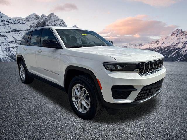 2026 Jeep Grand Cherokee GRAND CHEROKEE LAREDO X 4X4