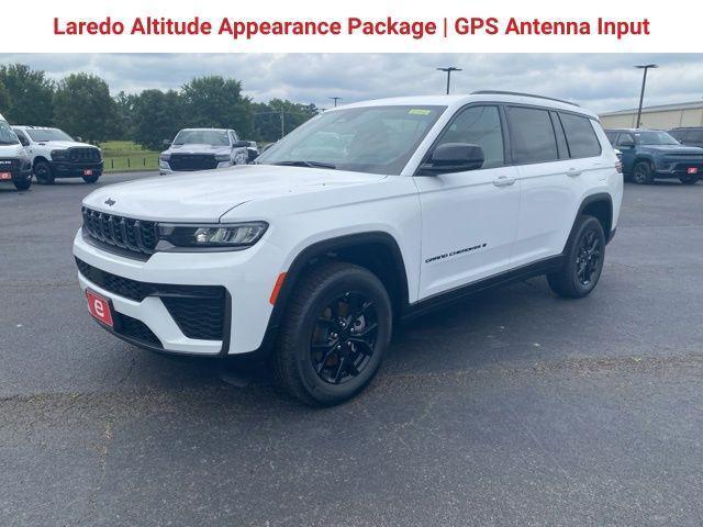 2026 Jeep Grand Cherokee GRAND CHEROKEE L LAREDO ALTITUDE 4X2