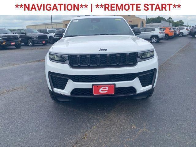2026 Jeep Grand Cherokee L GRAND CHEROKEE L LAREDO ALTITUDE 4X2