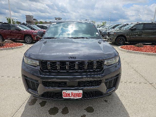 2026 Jeep Grand Cherokee Altitude 4x4