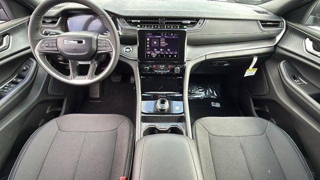 2026 Jeep Grand Cherokee Altitude 4x2