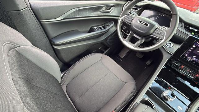 2026 Jeep Grand Cherokee Altitude 4x2