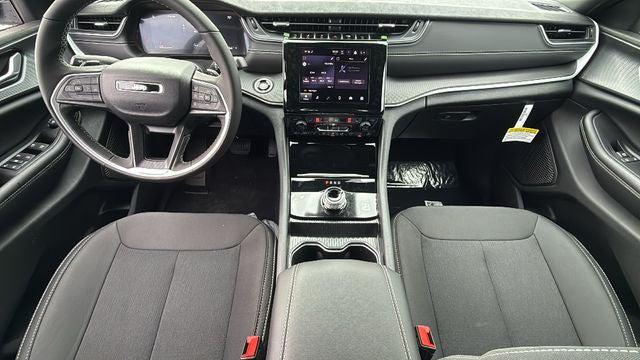 2026 Jeep Grand Cherokee Altitude 4x2