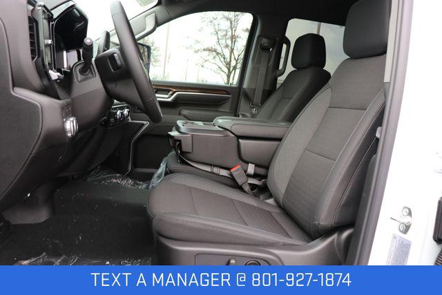 2026 GMC Sierra 2500HD Crew Cab, Standard Bed, SLE, 4WD
