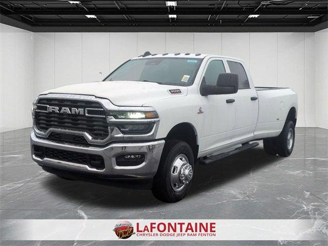 2026 RAM Ram 3500 RAM 3500 TRADESMAN CREW CAB 4X4 8 BOX