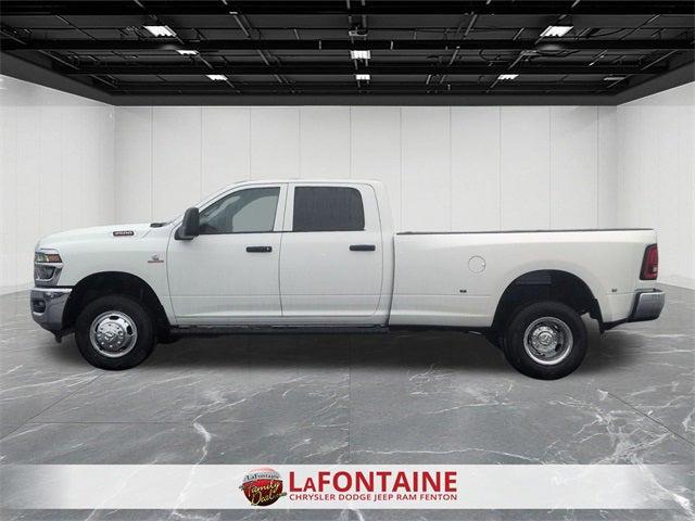 2026 RAM Ram 3500 RAM 3500 TRADESMAN CREW CAB 4X4 8 BOX