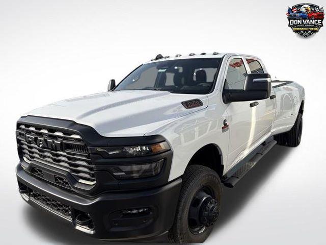 2026 RAM Ram 3500 RAM 3500 TRADESMAN CREW CAB 4X4 8 BOX