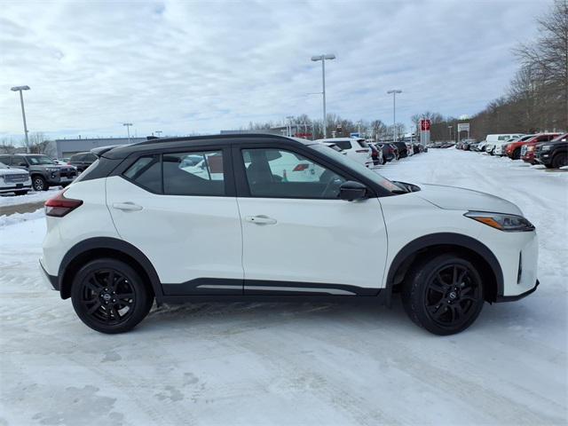 2024 Nissan Kicks SR Xtronic CVT