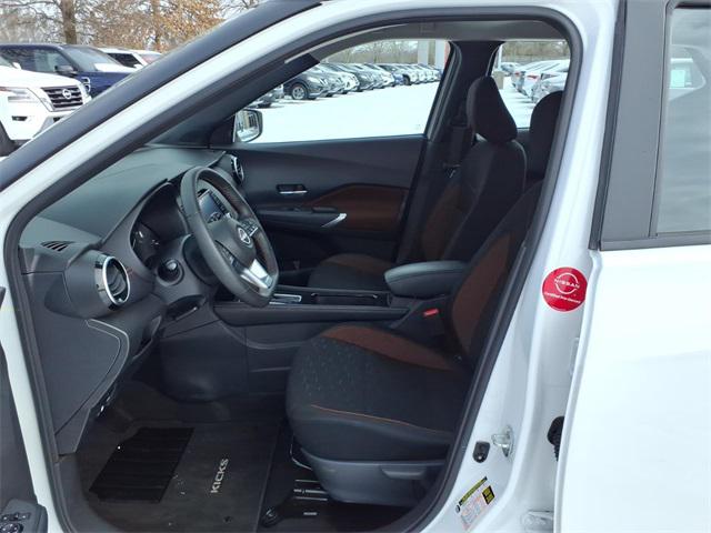 2024 Nissan Kicks SR Xtronic CVT