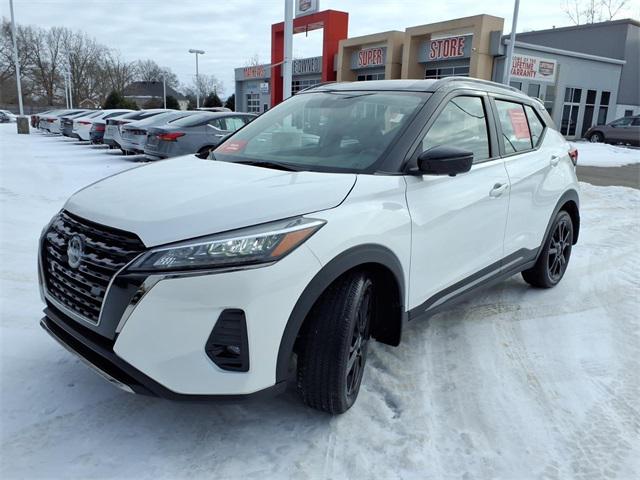 2024 Nissan Kicks SR Xtronic CVT