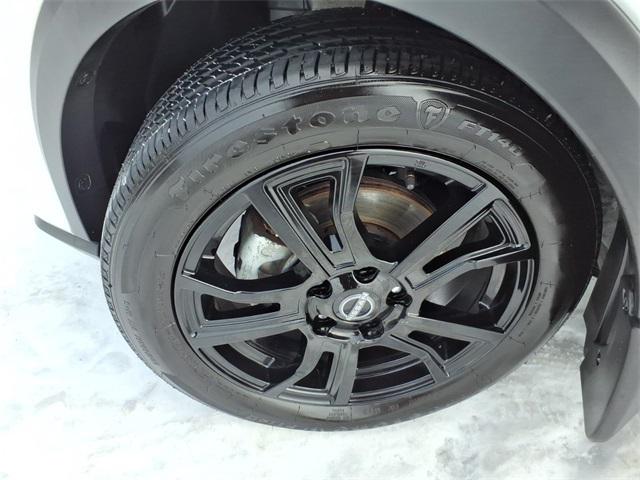 2024 Nissan Kicks SR Xtronic CVT