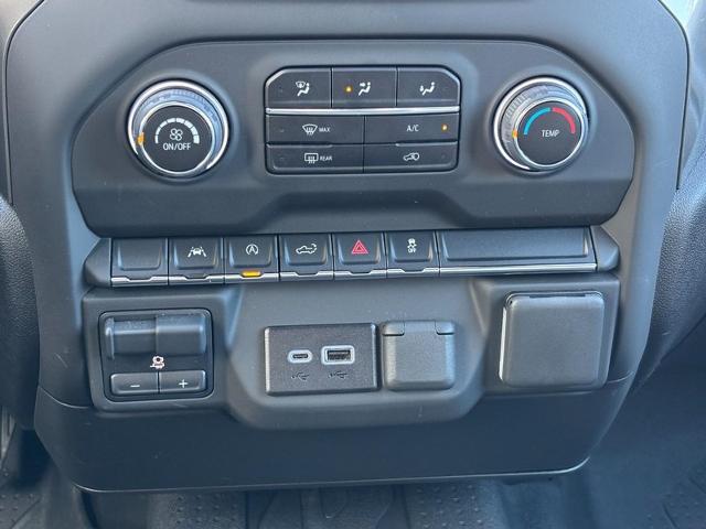 2026 Chevrolet Silverado 1500 4WD Crew Cab Short Bed Custom