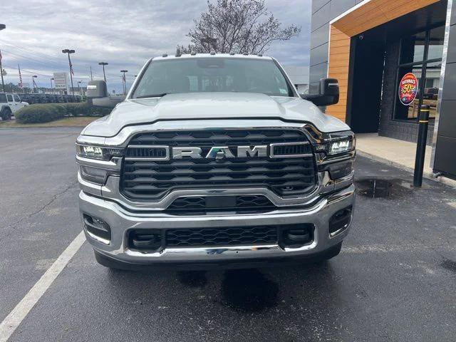 2026 RAM Ram 3500 Chassis Cab RAM 3500 TRADESMAN CREW CAB CHASSIS 4X4 60 CA 2026 RAM Ram 3500 Chassis Cab RAM 3500 TRADESMAN CREW CAB CHASSIS 4X4 60 CA