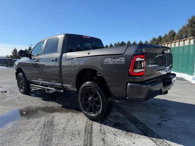 2022 RAM 2500 Big Horn Crew Cab 4x4 64 Box 2022 RAM 2500 Big Horn Crew Cab 4x4 64 Box