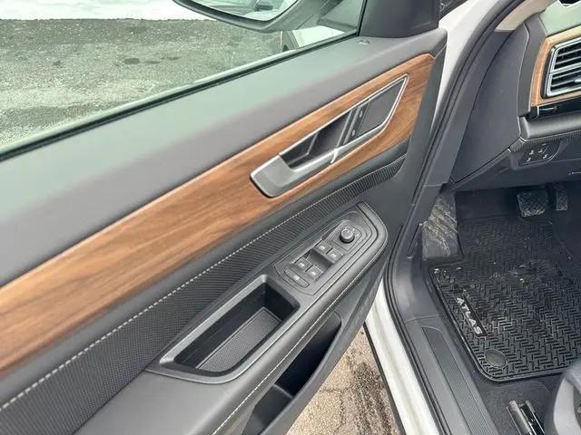 2026 Volkswagen Atlas SE