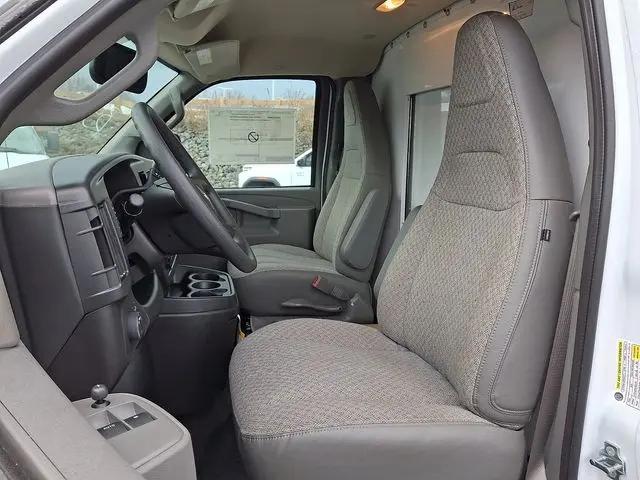 2025 Chevrolet Express Cutaway Work Van