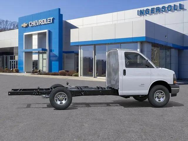 2025 Chevrolet Express Cutaway Work Van