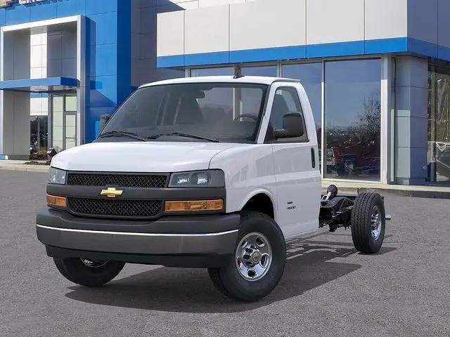 2025 Chevrolet Express Cutaway Work Van