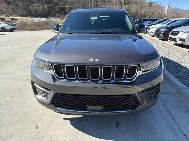 2026 Jeep Grand Cherokee Altitude 4x4