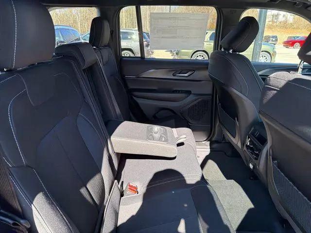2026 Jeep Grand Cherokee Altitude 4x4