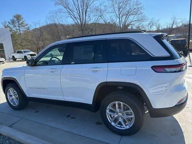 2026 Jeep Grand Cherokee Altitude 4x4