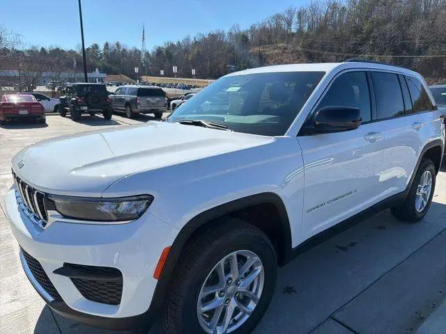 2026 Jeep Grand Cherokee Altitude 4x4
